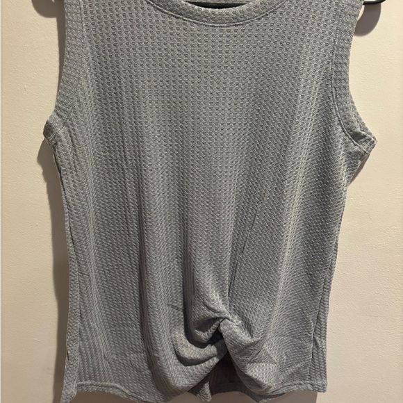 2 piece Athletic bundle size L - Picture 3 of 11